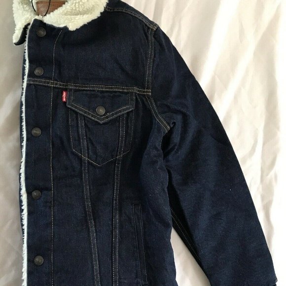 🎉HP🎉Levis Premium Sherpa Jean Jacket Dark wash Size XL - Picture 6 of 9